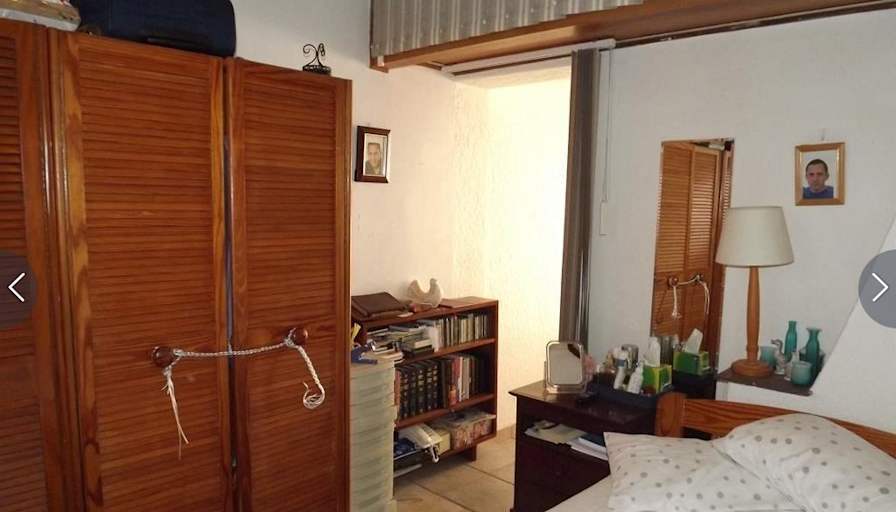 Tee's room