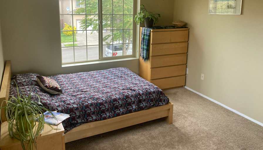 Erik's room
