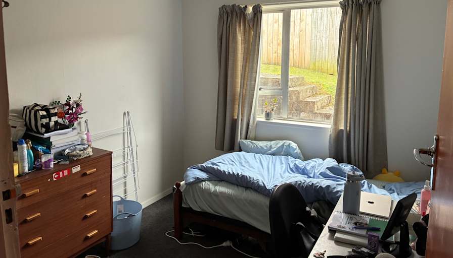 Sophia Lastimosa's room