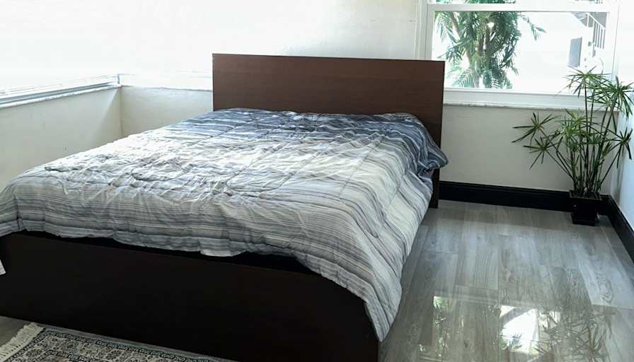 Fong's room