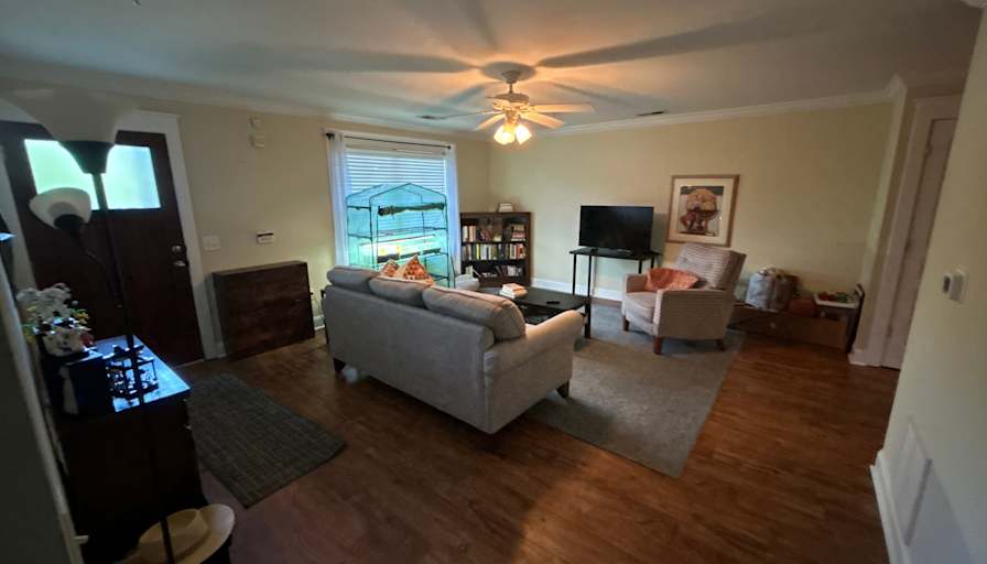 Thei Thei's room