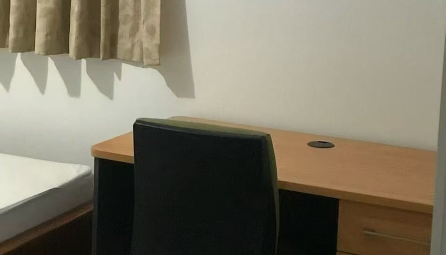 paul's room
