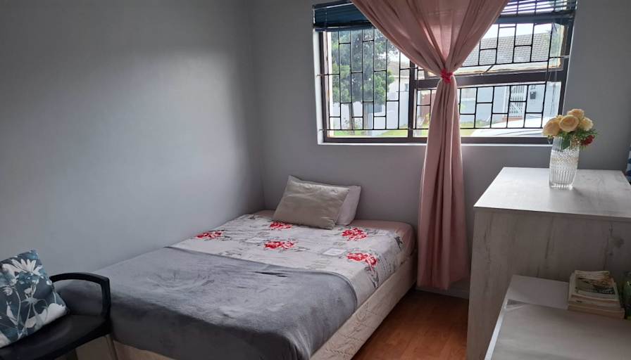 Zama's room