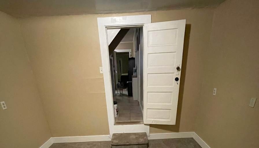 Max's room