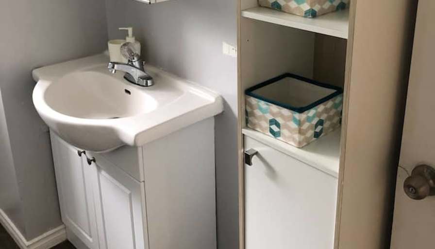 Caroline's room