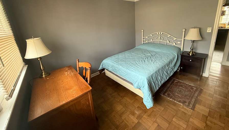 Suffern House's room