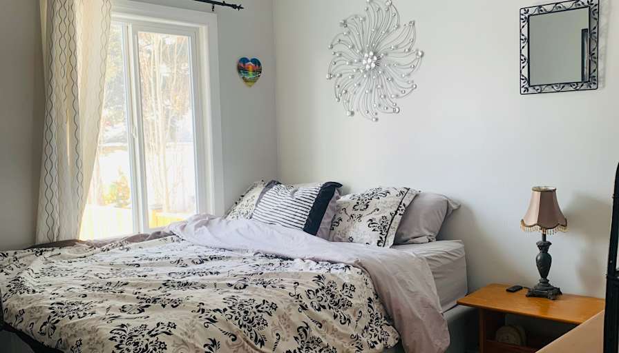 Alexis's room