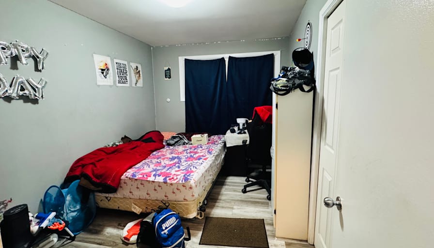 Siddharth Vijayakumar Bini's room