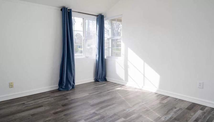 Tahoe Park's room