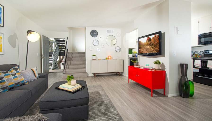 University Crest Apartments's room