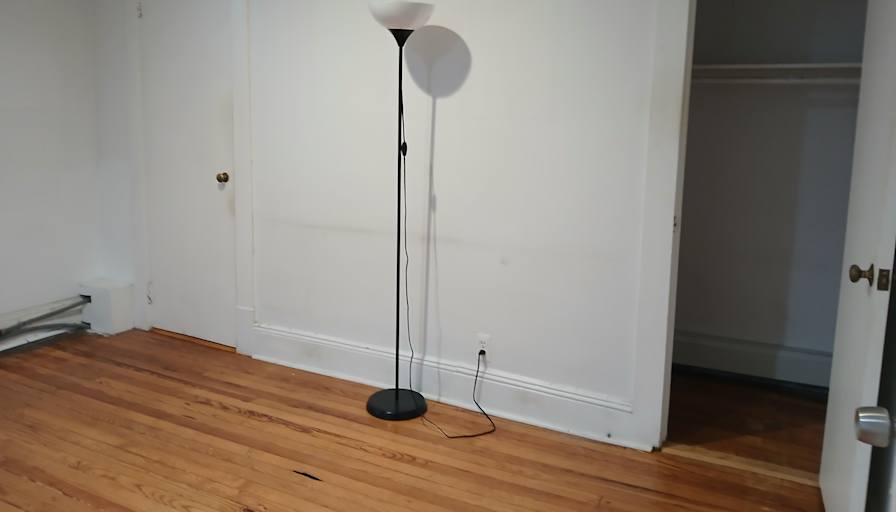 Leslie's room