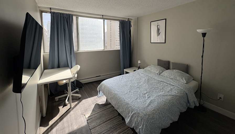 Holly's room