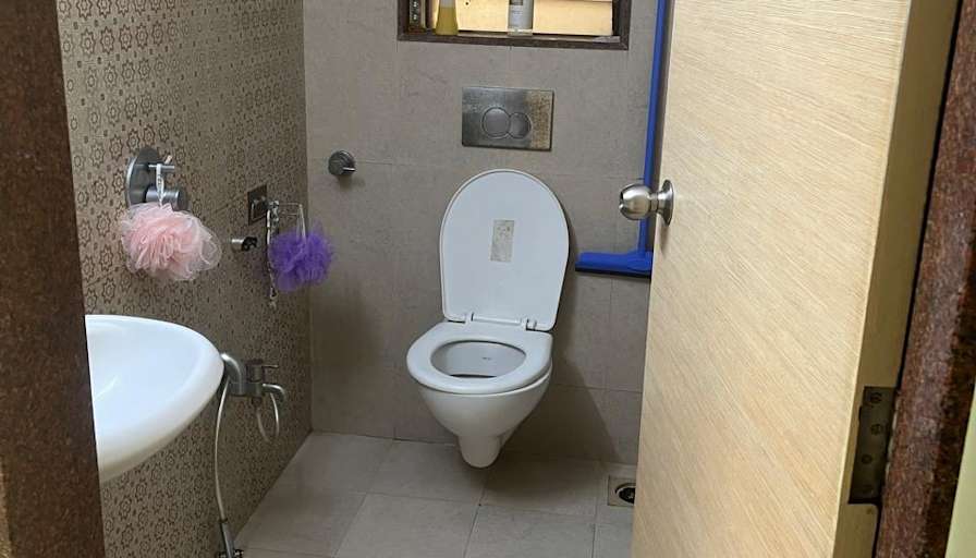 Apurva's room