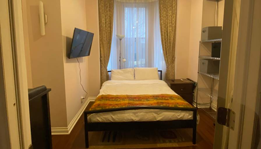 Solange's room