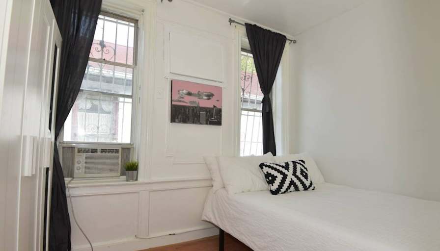 FURNISHED ROOM FOR RENT SUNSET PARK BROOKLYN's room