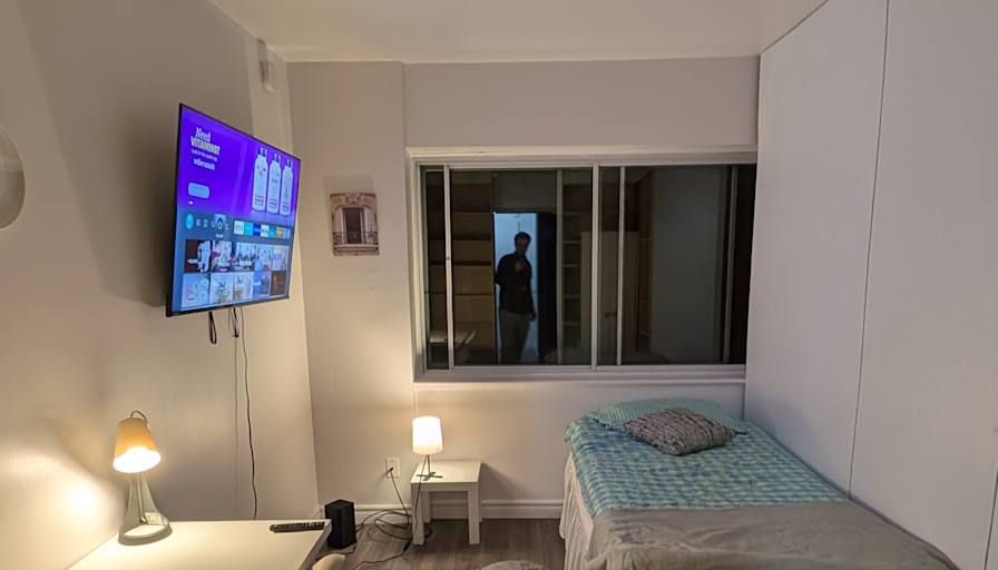 Serdar's room