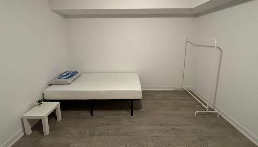 Max's room