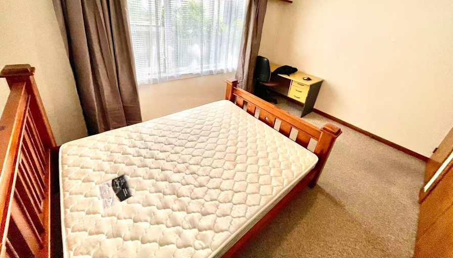 paul's room