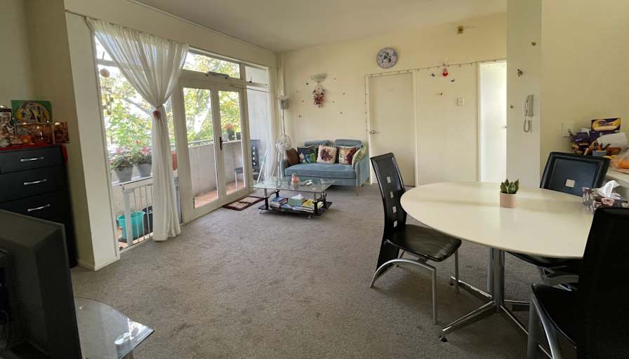 Sandy's room