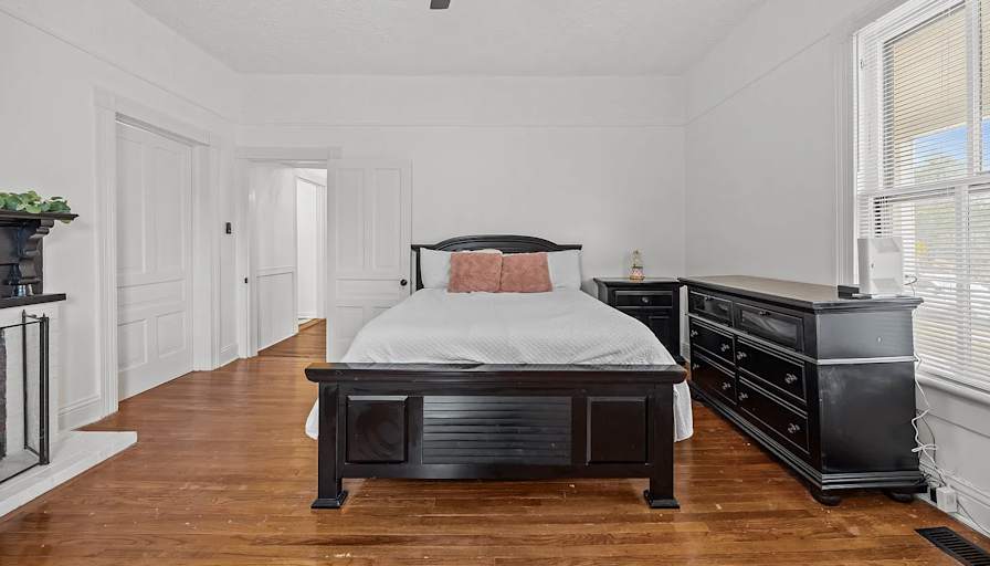 Brandi Campbell's room