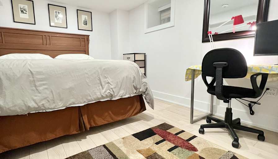 Mark Kay's room