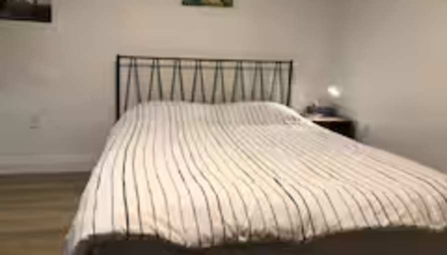 Mengyi Huang's room