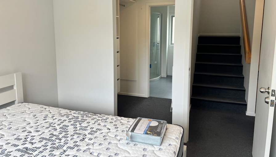 Anna's room