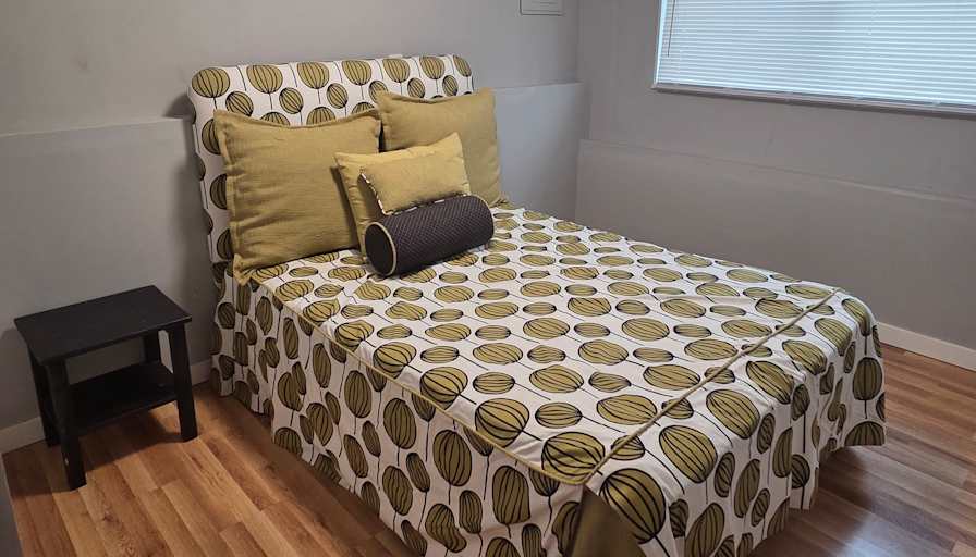Annalyse's room