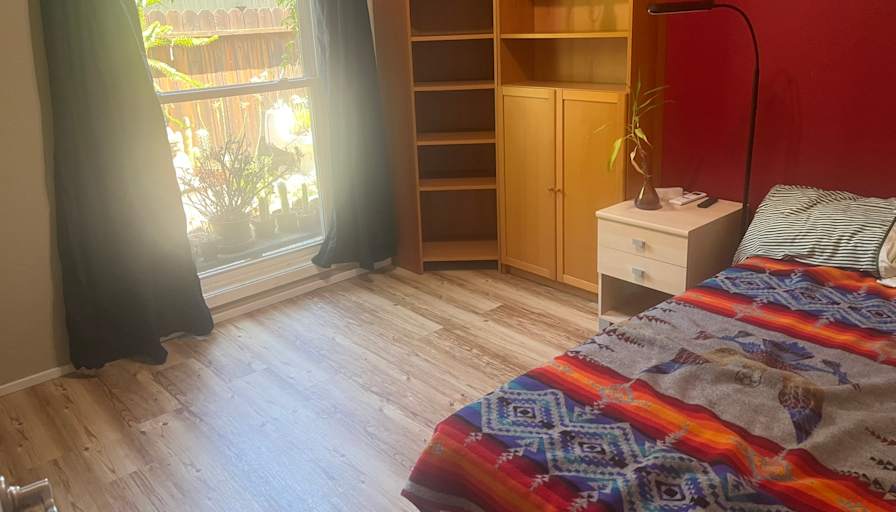 B's room