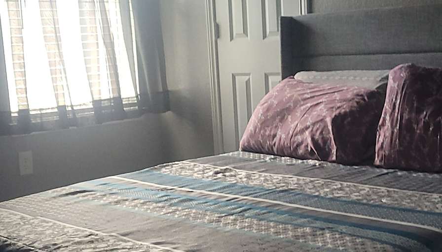 Efrain's room