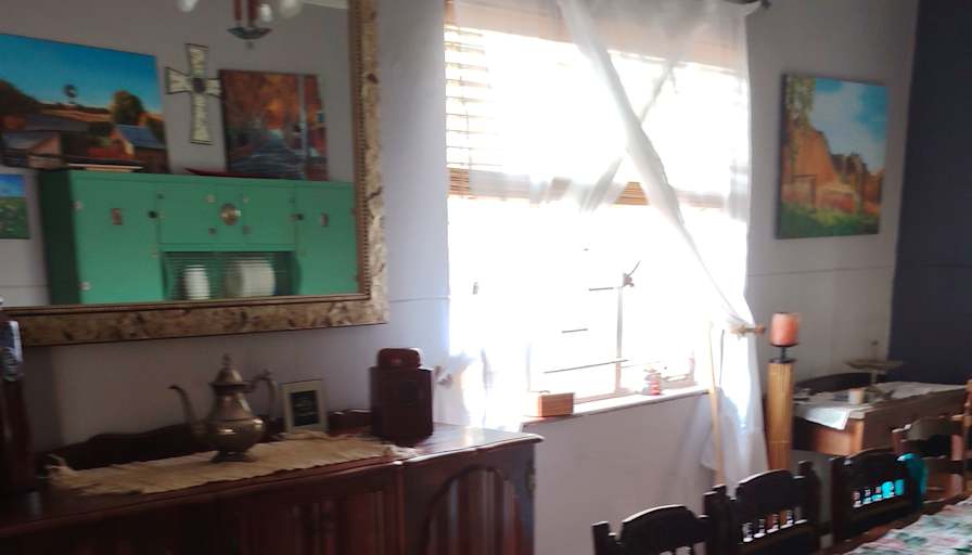 Thea de Nysschen's room