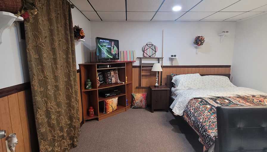 Mimi M's room