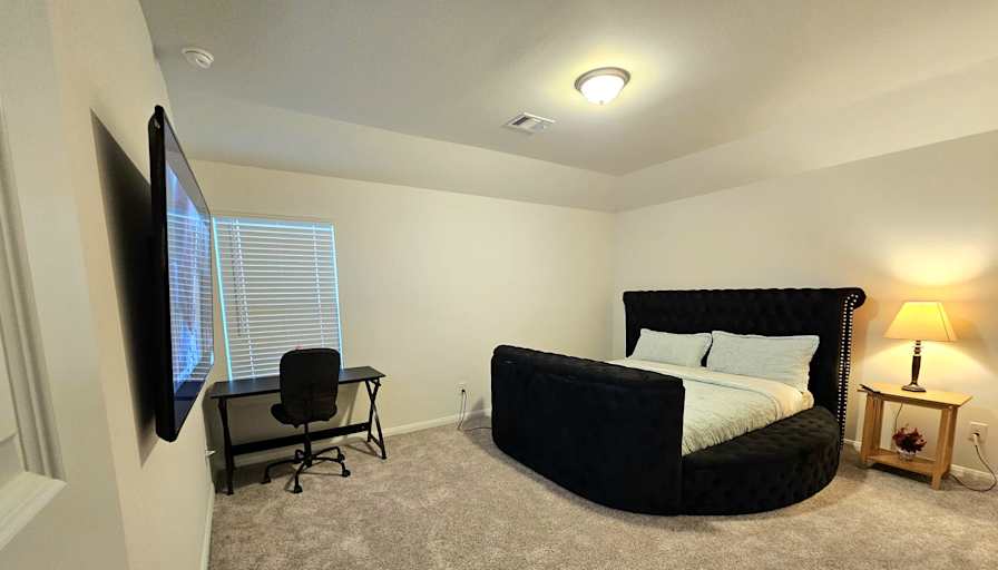 Divin's room