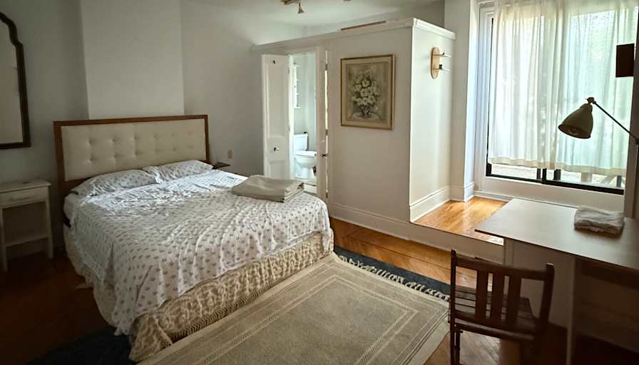 Emmanuelle Salvador's room