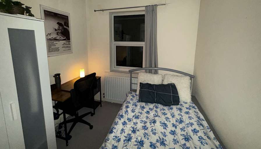 Louis Thomas Prydz's room