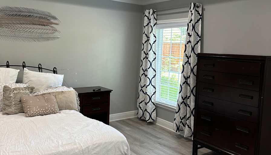 Rolando's room