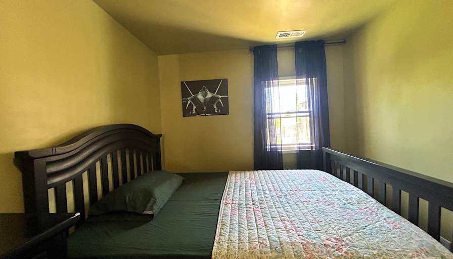 Nachbi Bazin's room