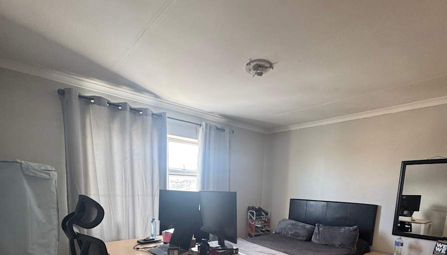 Ronard's room