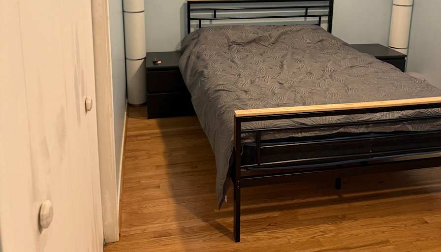 Yen's room