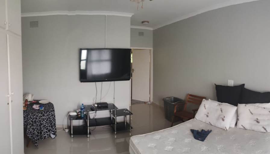 Nduduzo's room