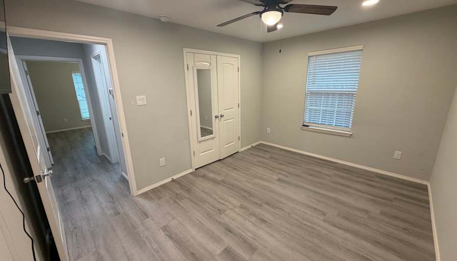 Thomas's room