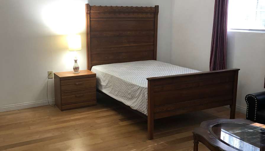 Sandy's room