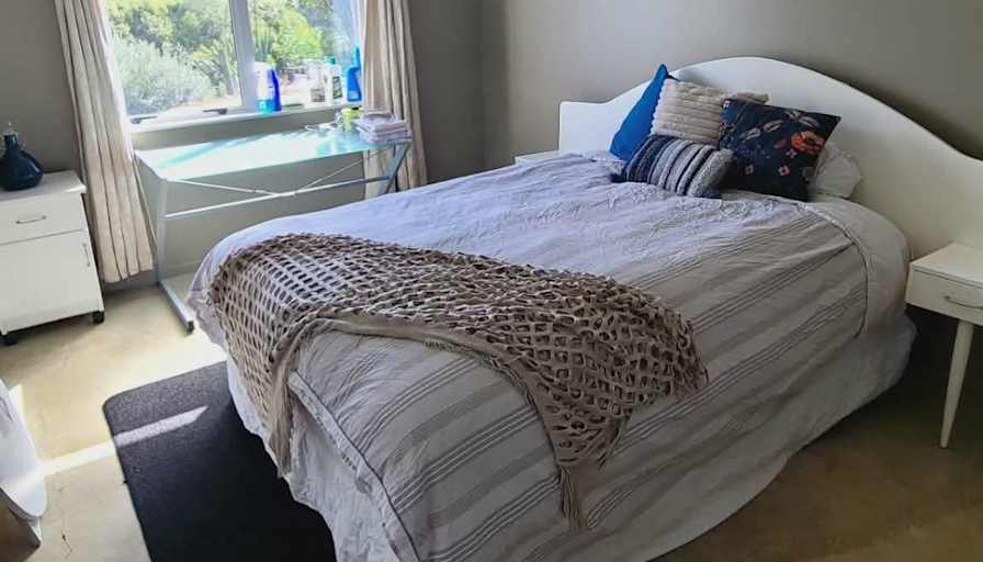 Lizzie Sayegh's room