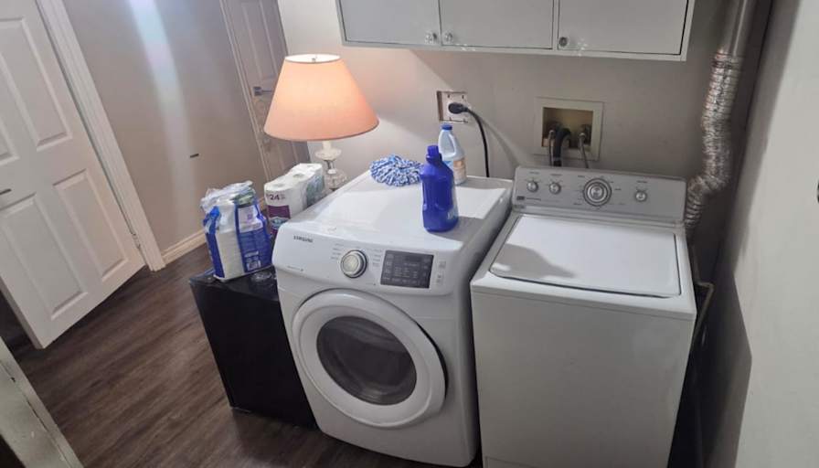 Jindo Kim's room