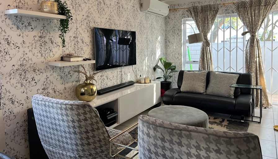 Sanelisiwe Noluthando Igboanugo's room