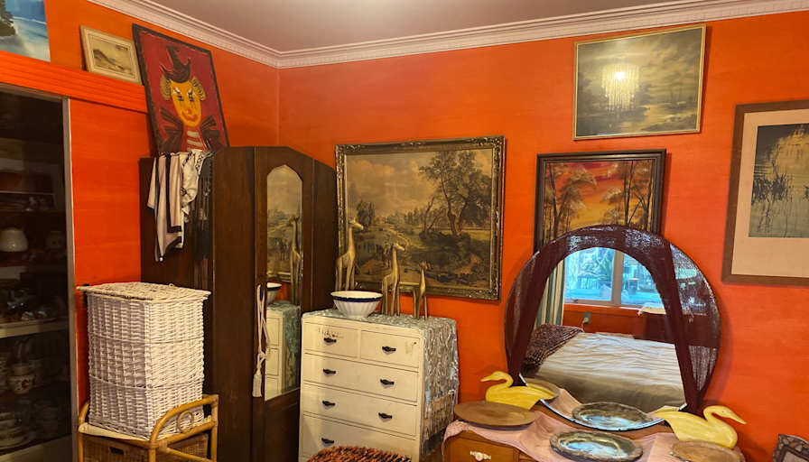 Lin's room