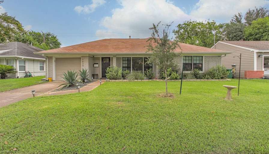 Nicole Kong's room