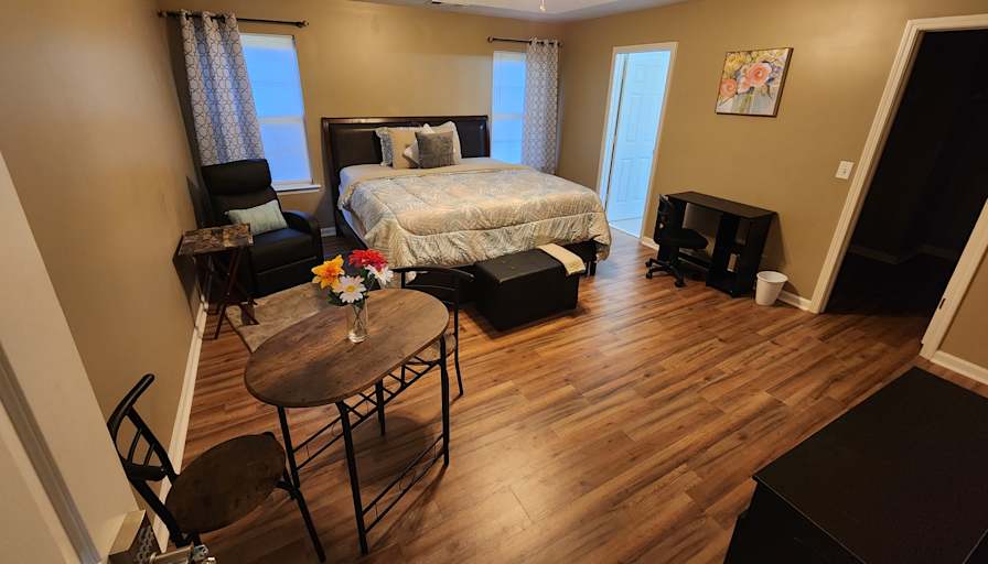 CL&C Property Management and Consulting's room
