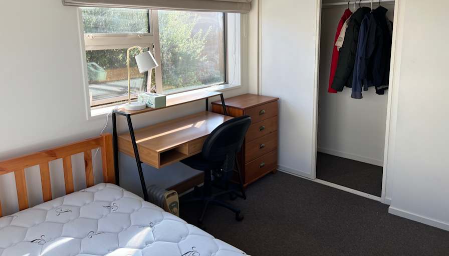 Fon's room