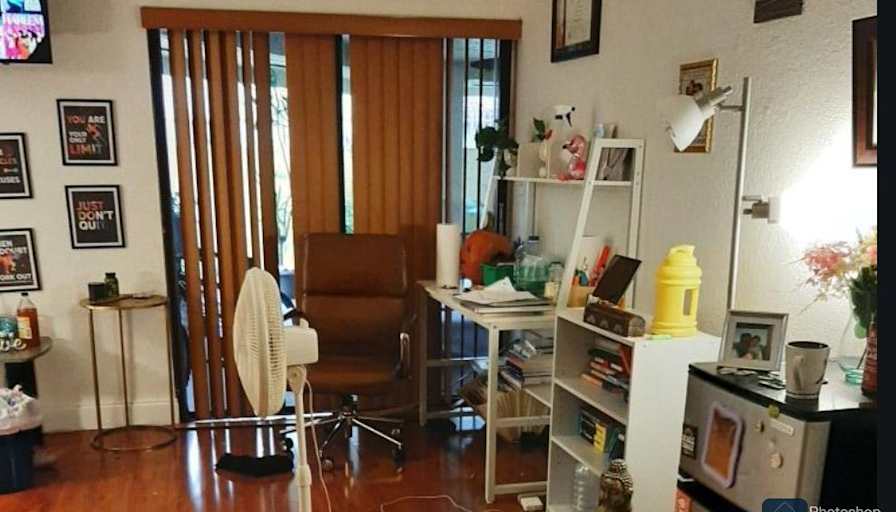 liz's room